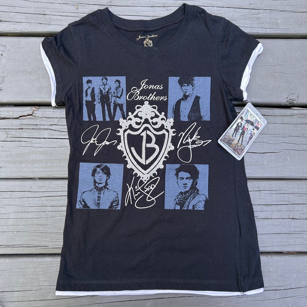 Jonas Brothers Y2K Black Glitter Crest Graphic T-Shirt Youth Large 14 NWT